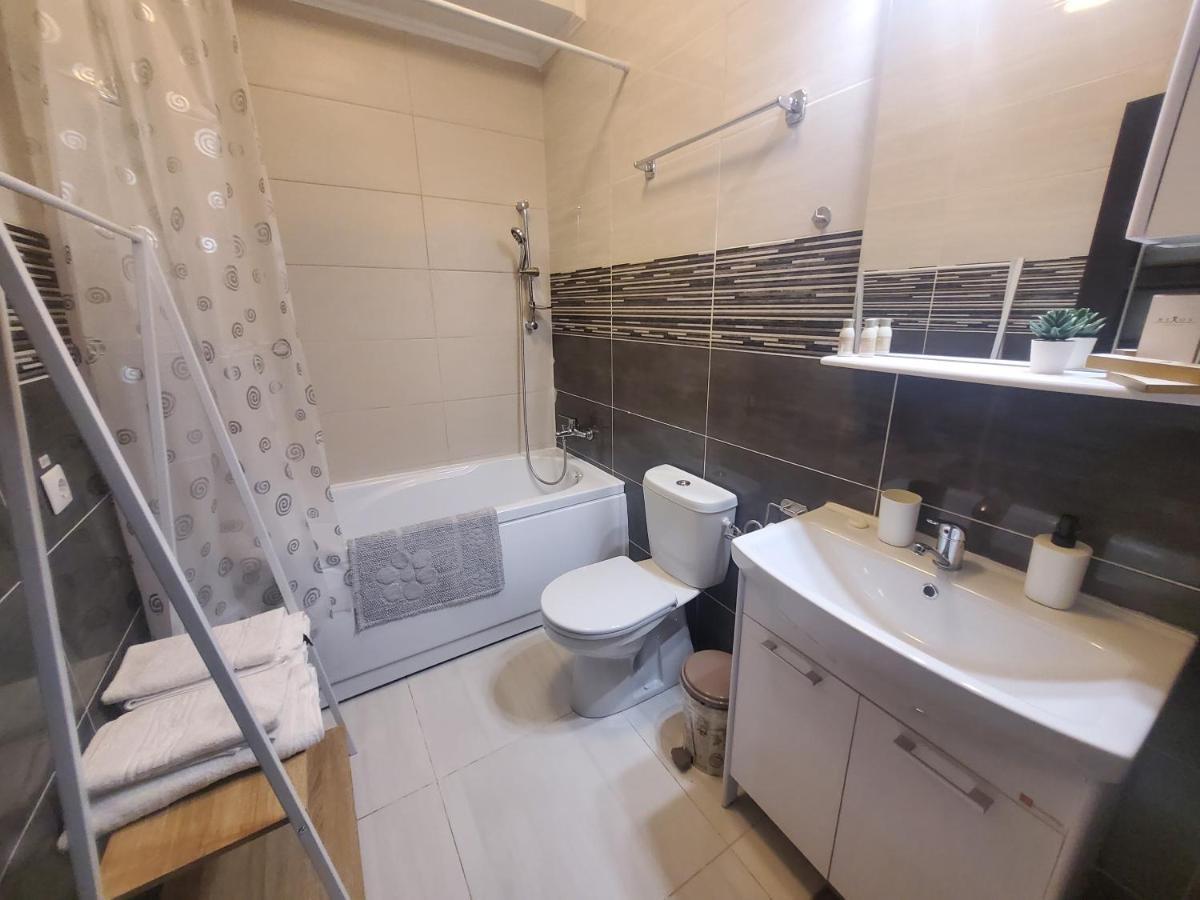 Morii Lake Special Apartment بوخارست المظهر الخارجي الصورة